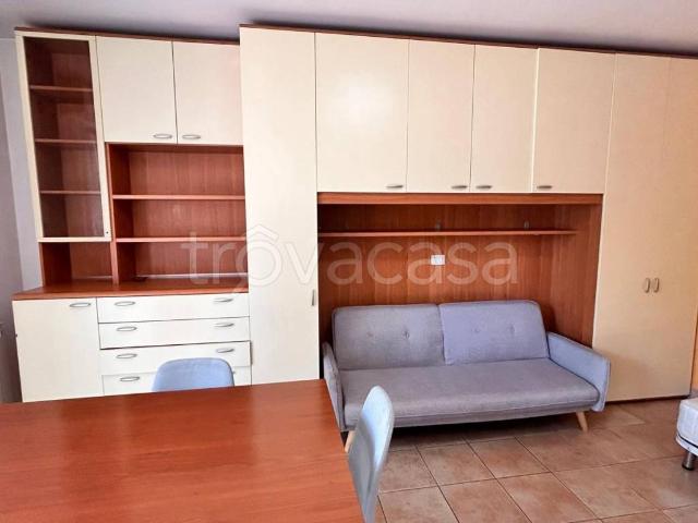 Appartamento in affitto a Magnago, Lombardia