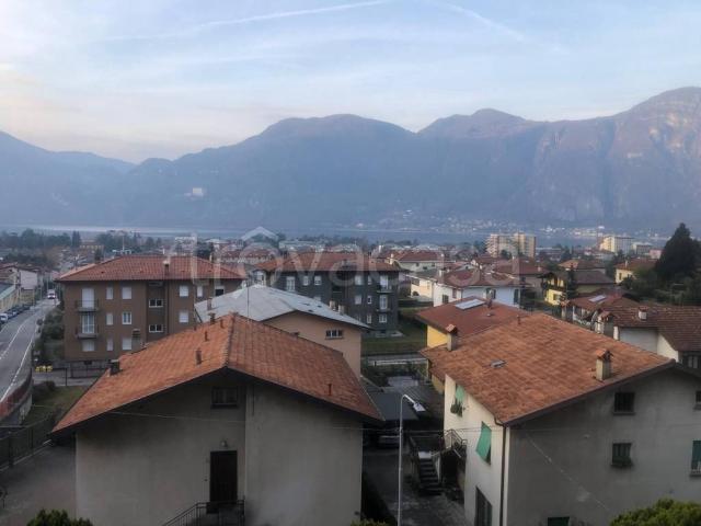 Appartamento in affitto a Mandello Del Lario, Lombardia