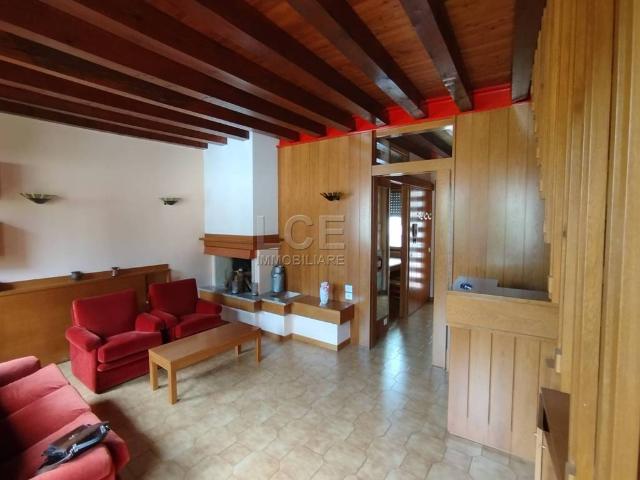 Appartamento in affitto a Maniago, Friuli-Venezia Giulia