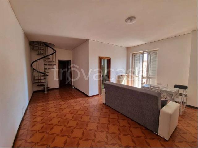 Appartamento in affitto a Rodigo, Lombardia