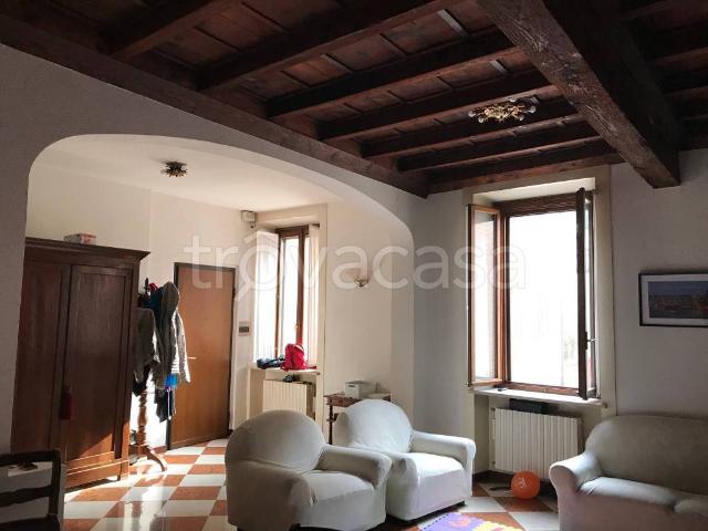 Appartamento in affitto a Rodigo, Lombardia