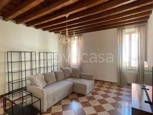 Appartamento in affitto a Rodigo, Lombardia