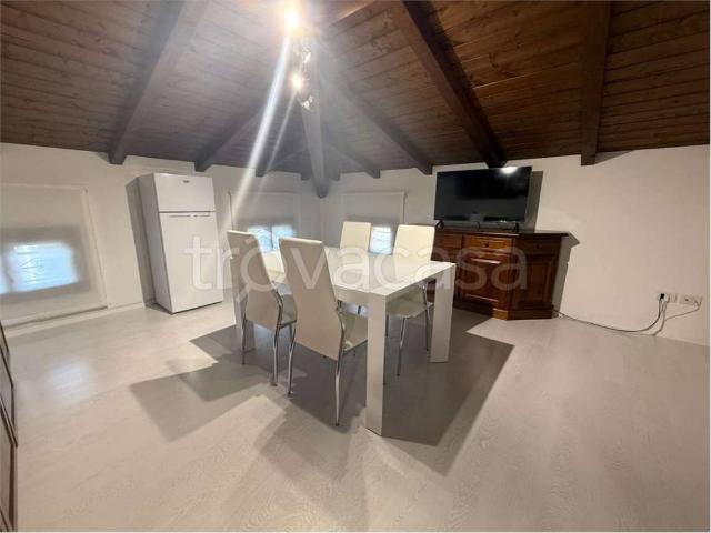 Appartamento in affitto a Unione dei comuni del Distretto Ceramico, Maranello