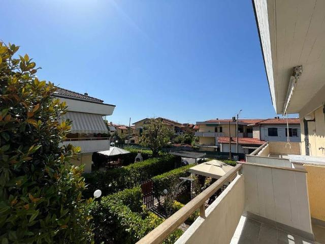 Appartamento in affitto a Marina di Massa, Marina Di Massa