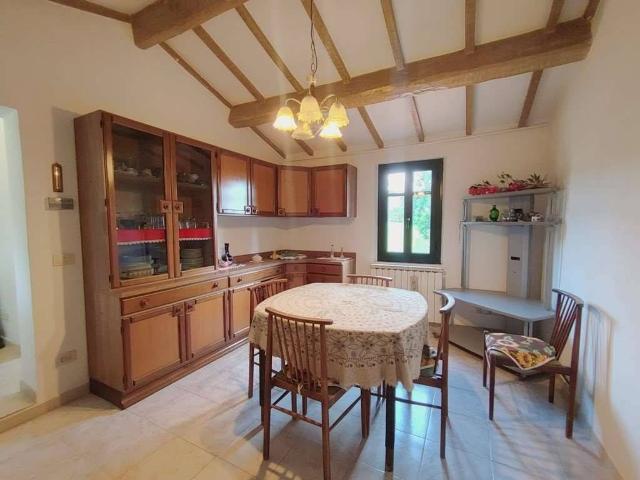 Appartamento in affitto a Colpetrazzo, Umbria