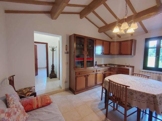 Appartamento in affitto a Colpetrazzo, Umbria