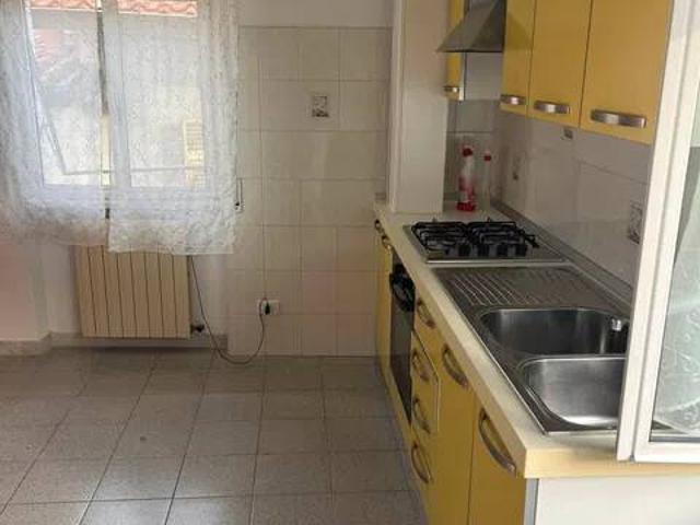 Appartamento in affitto a Castagnola, Marina Di Massa