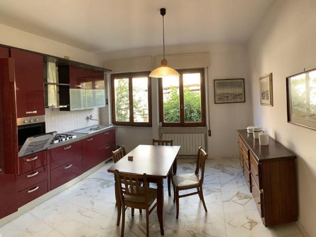 Appartamento in affitto a San Lorenzo, Marina Di Massa