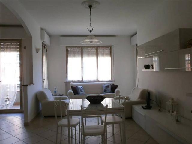 Appartamento in affitto a Marina di Massa, Marina Di Massa