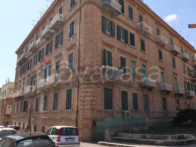 Appartamento in affitto a Centro, Matera