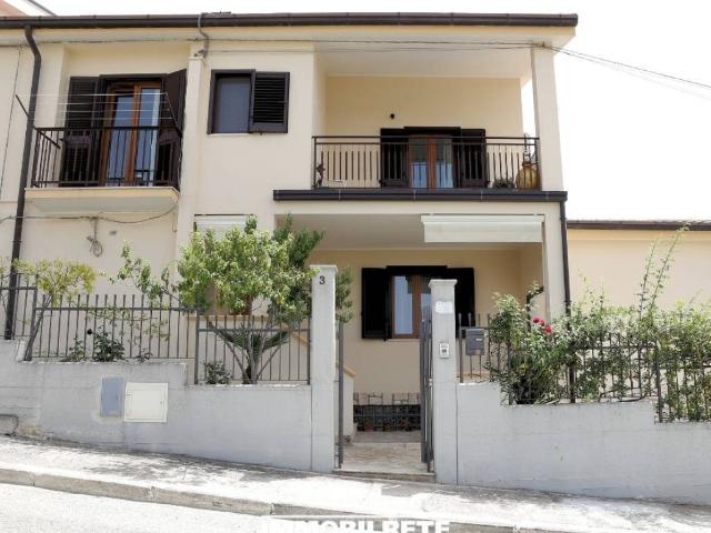 Appartamento in affitto a Agna, Matera