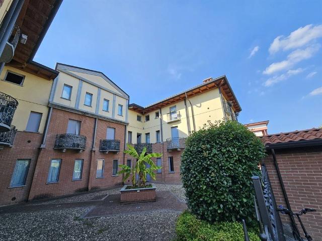 Appartamento in affitto a Meda, Lombardia
