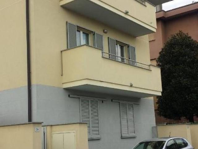 Appartamento in affitto a Meda, Lombardia