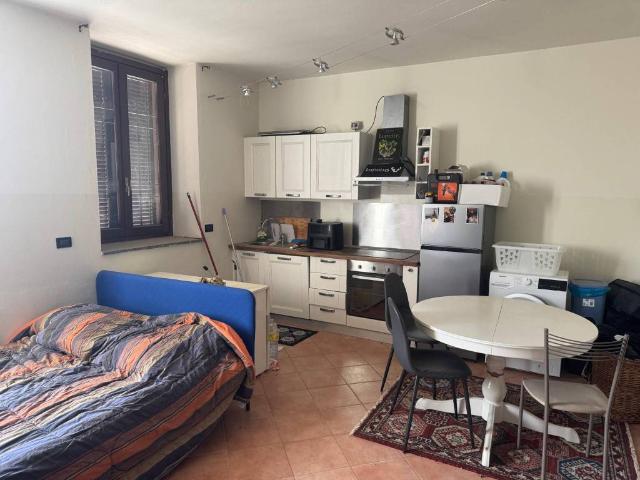 Appartamento in affitto a Mesero, Milano