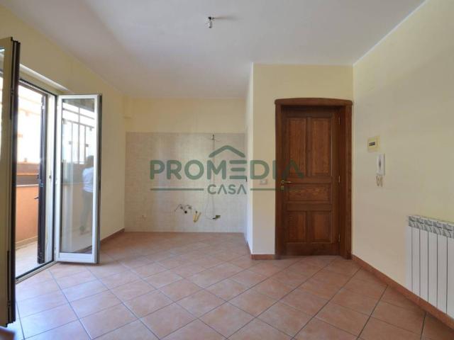 Locale Commerciale in affitto a III Circoscrizione, Messina
