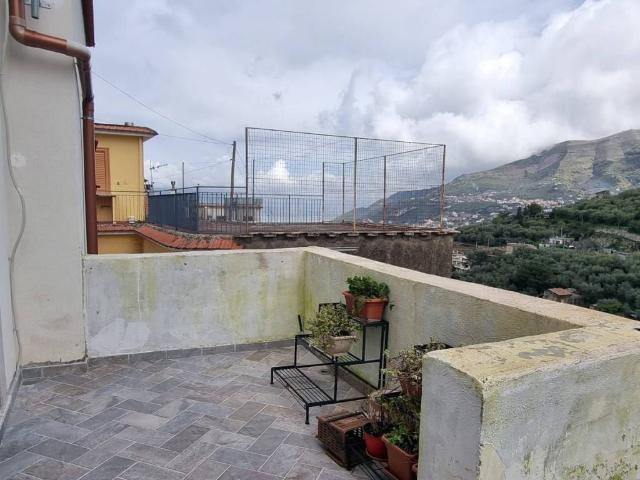 Appartamento in affitto a Meta, Campania