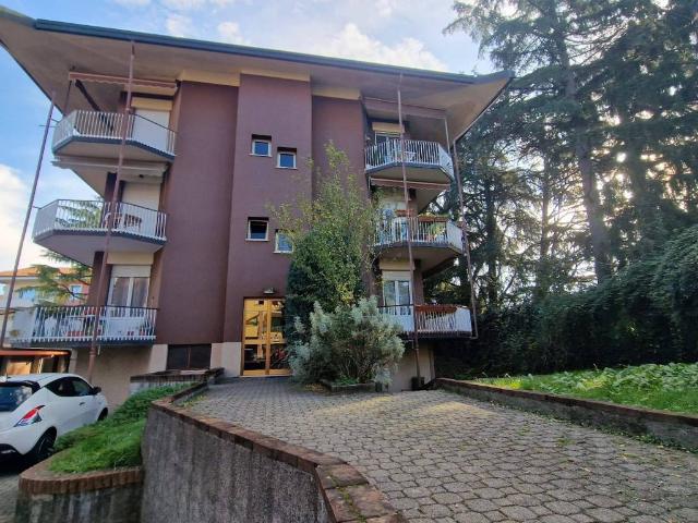 Appartamento in affitto a Mezzago, Lombardia
