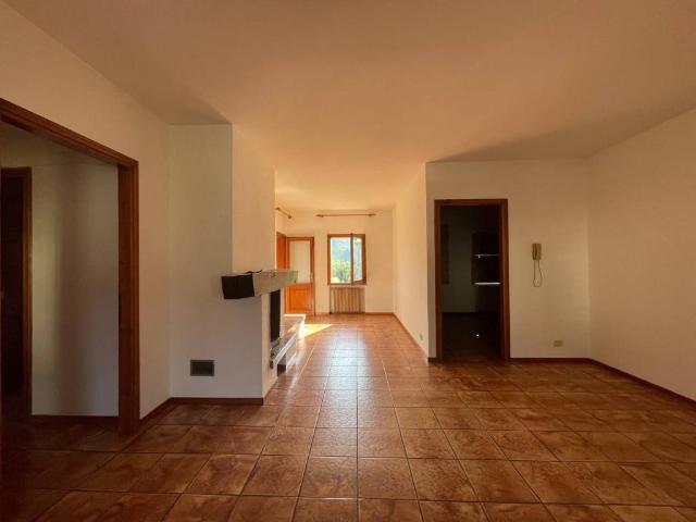 Appartamento in affitto a Miane, Veneto
