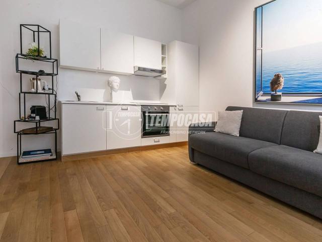 Appartamento in affitto a Municipio 9, Milano