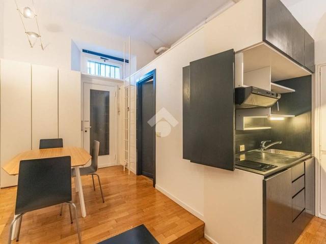 Appartamento in affitto a Municipio 9, Milano