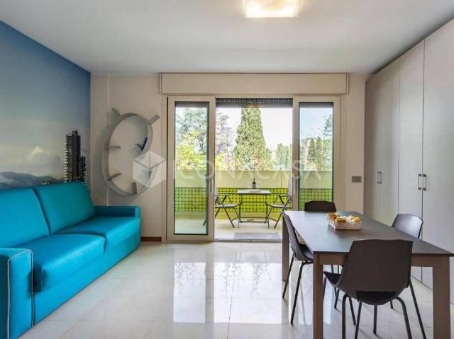 Appartamento in affitto a Municipio 9, Milano