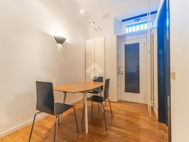 Appartamento in affitto a Municipio 9, Milano