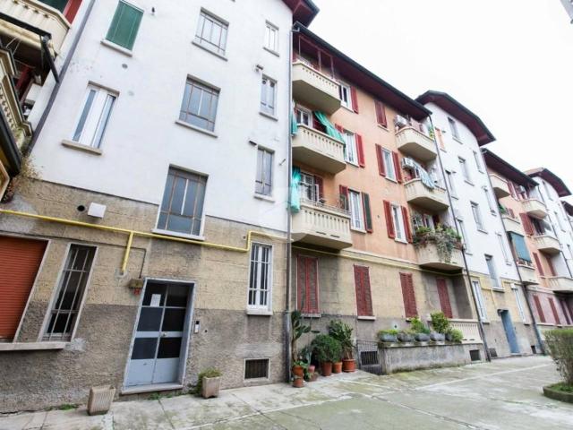 Appartamento in affitto a Municipio 8 di Milano, Milano