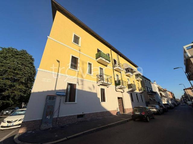 Appartamento in affitto a Municipio 7, Milano