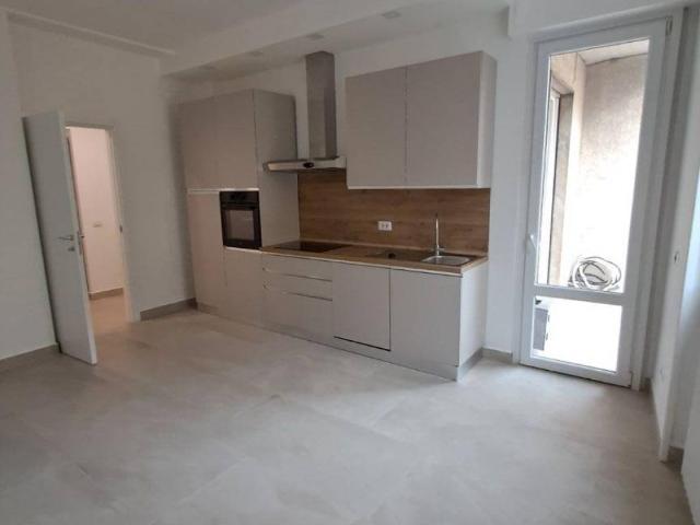 Appartamento in affitto a Municipio 9, Milano