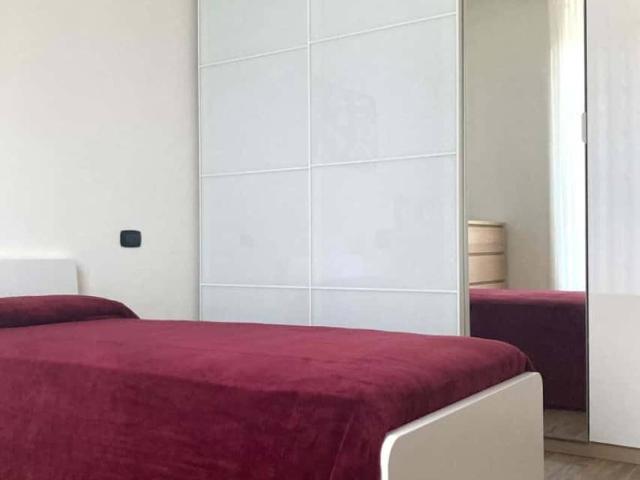 Appartamento in affitto a Municipio 9, Milano