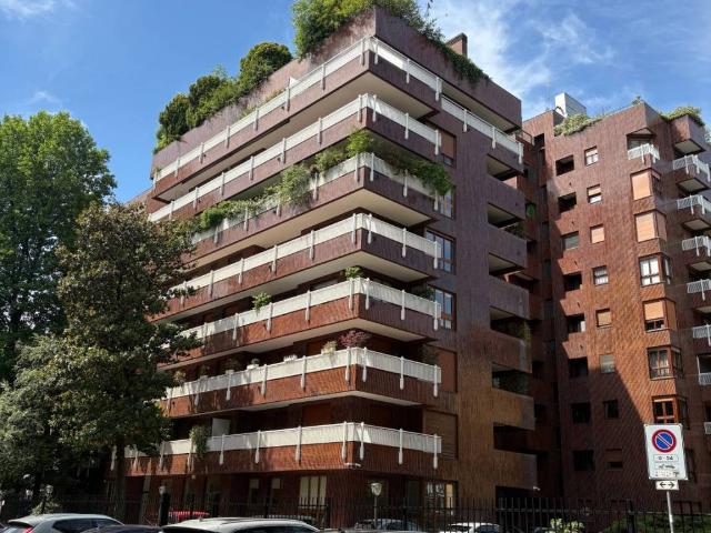Appartamento in affitto a Municipio 8 di Milano, Milano