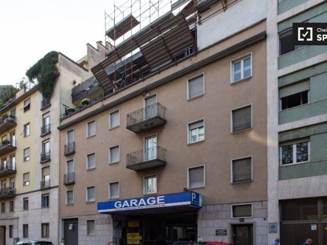 Appartamento in affitto a Municipio 8 di Milano, Milano