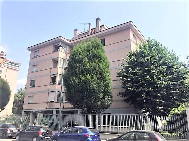 Appartamento in affitto a Municipio 2, Milano