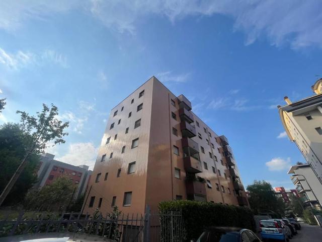 Appartamento in affitto a Municipio 8 di Milano, Milano