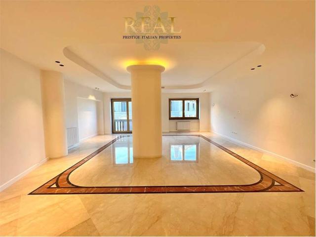 Appartamento in affitto a Municipio 1, Milano