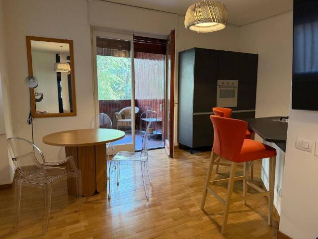 Appartamento in affitto a De Angeli - Monte Rosa, Milano