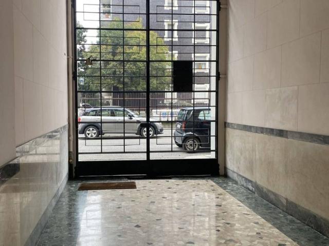 Appartamento in affitto a Municipio 4, Milano