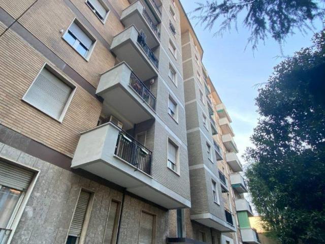 Appartamento in affitto a Municipio 9, Milano