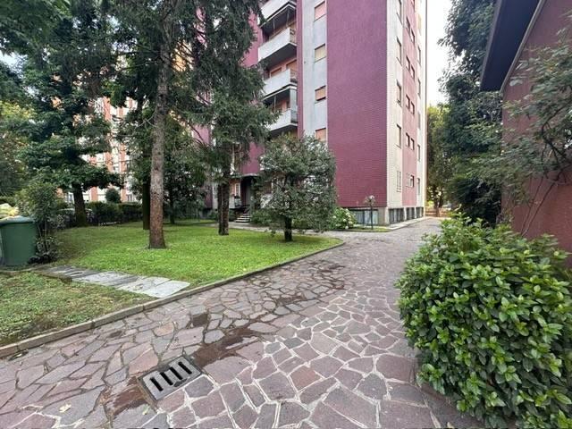 Appartamento in affitto a Municipio 2, Milano