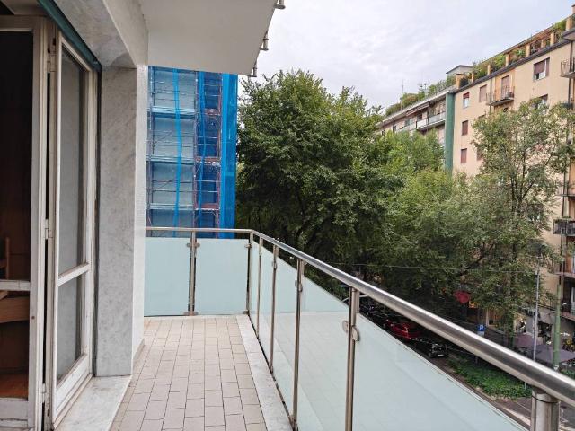 Appartamento in affitto a Corsica, Milano