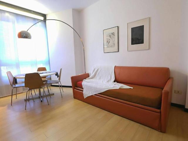 Appartamento in affitto a Municipio 8 di Milano, Milano