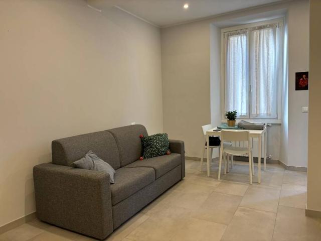 Appartamento in affitto a Ticinese, Milano