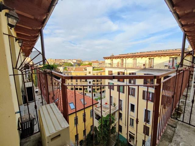 Appartamento in affitto a Municipio 9, Milano