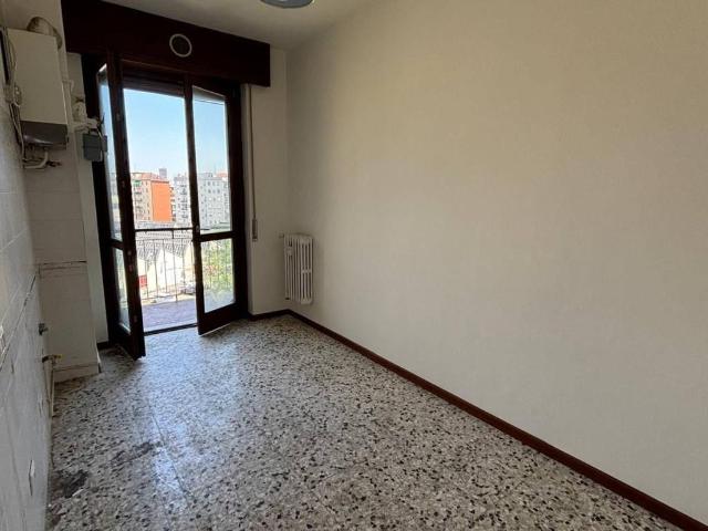 Appartamento in affitto a Municipio 6, Milano
