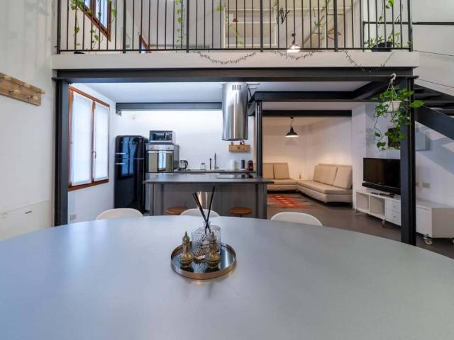 Appartamento in affitto a Navigli, Milano