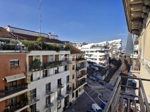 Appartamento in affitto a Municipio 8 di Milano, Milano