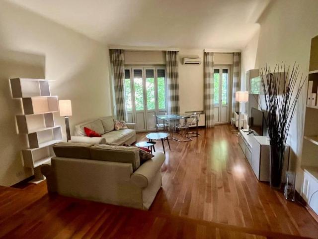 Appartamento in affitto a Centro storico, Milano