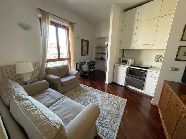 Appartamento in affitto a Centro storico, Milano