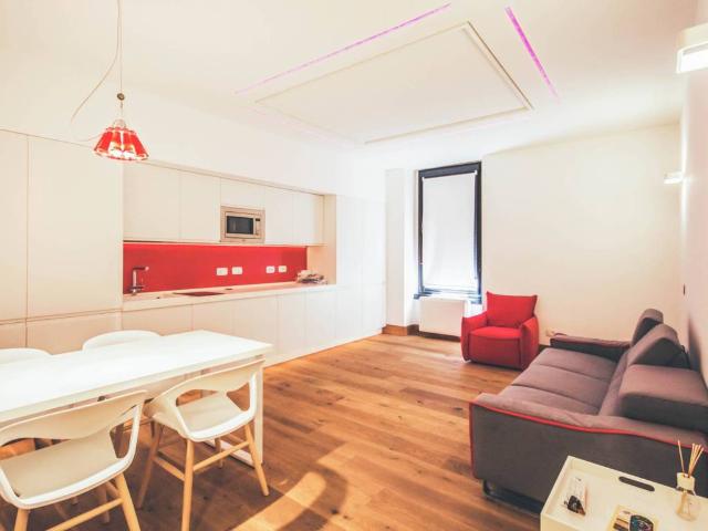 Appartamento in affitto a Duomo, Milano