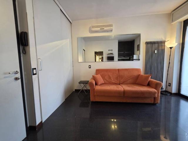 Appartamento in affitto a Farini, Milano